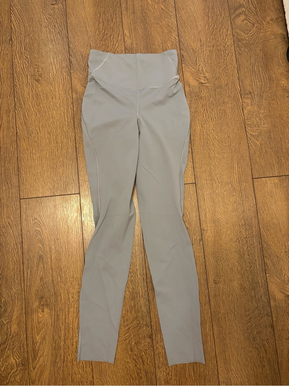 Lululemon Light Gray High-Waist Active Leggings. Size 2